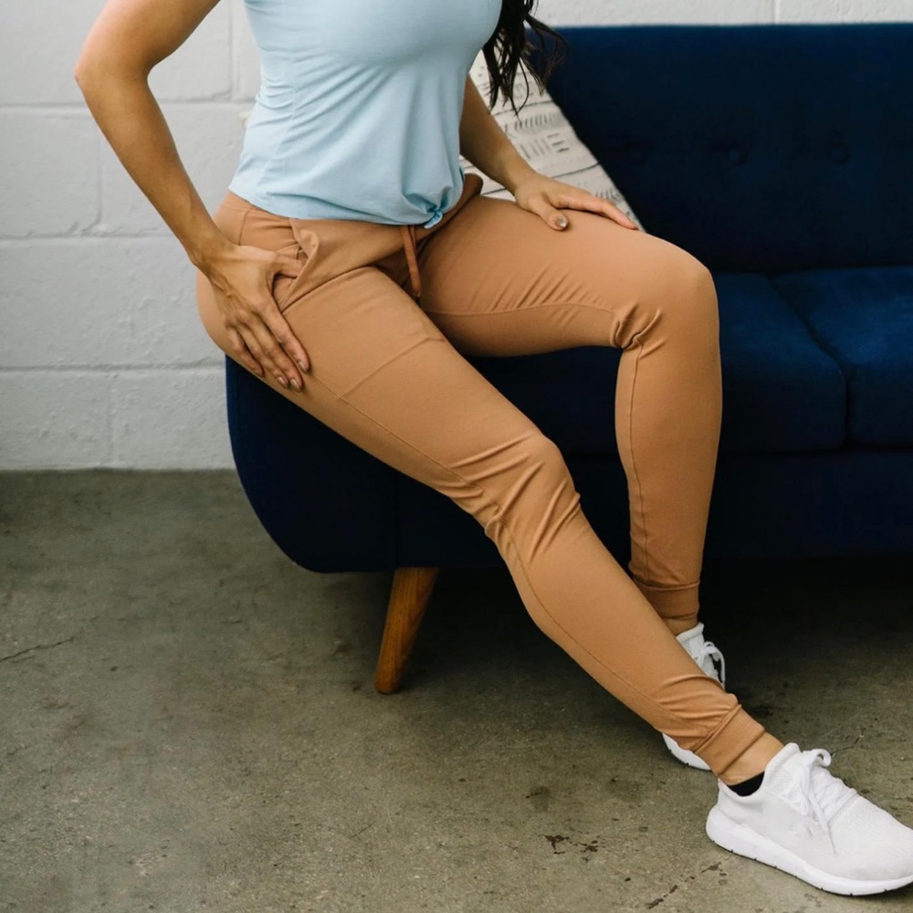 COPY - Zyia Camel Ascends Joggers athletic pants sz Medium M